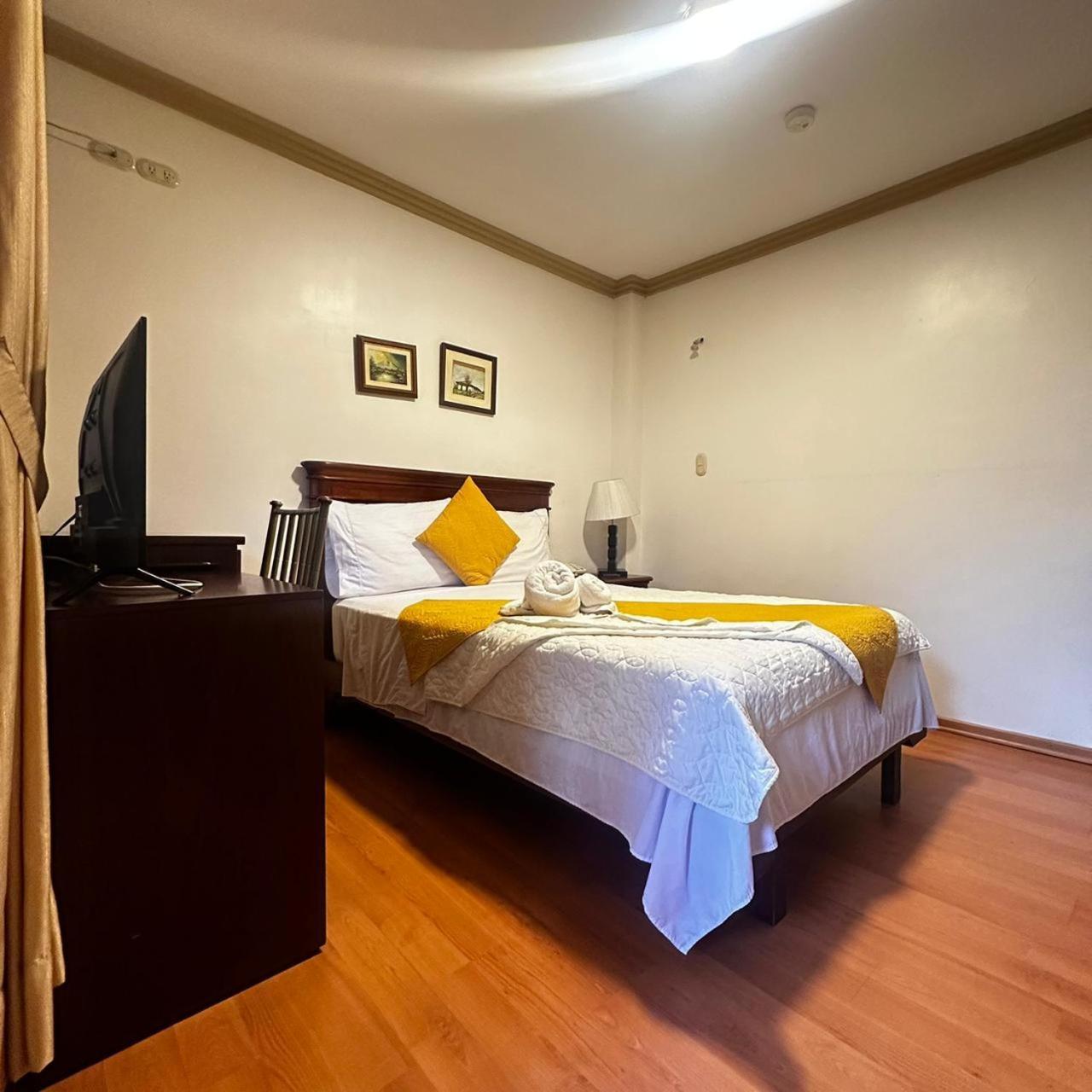 Hotel Coronel Cuenca Buitenkant foto